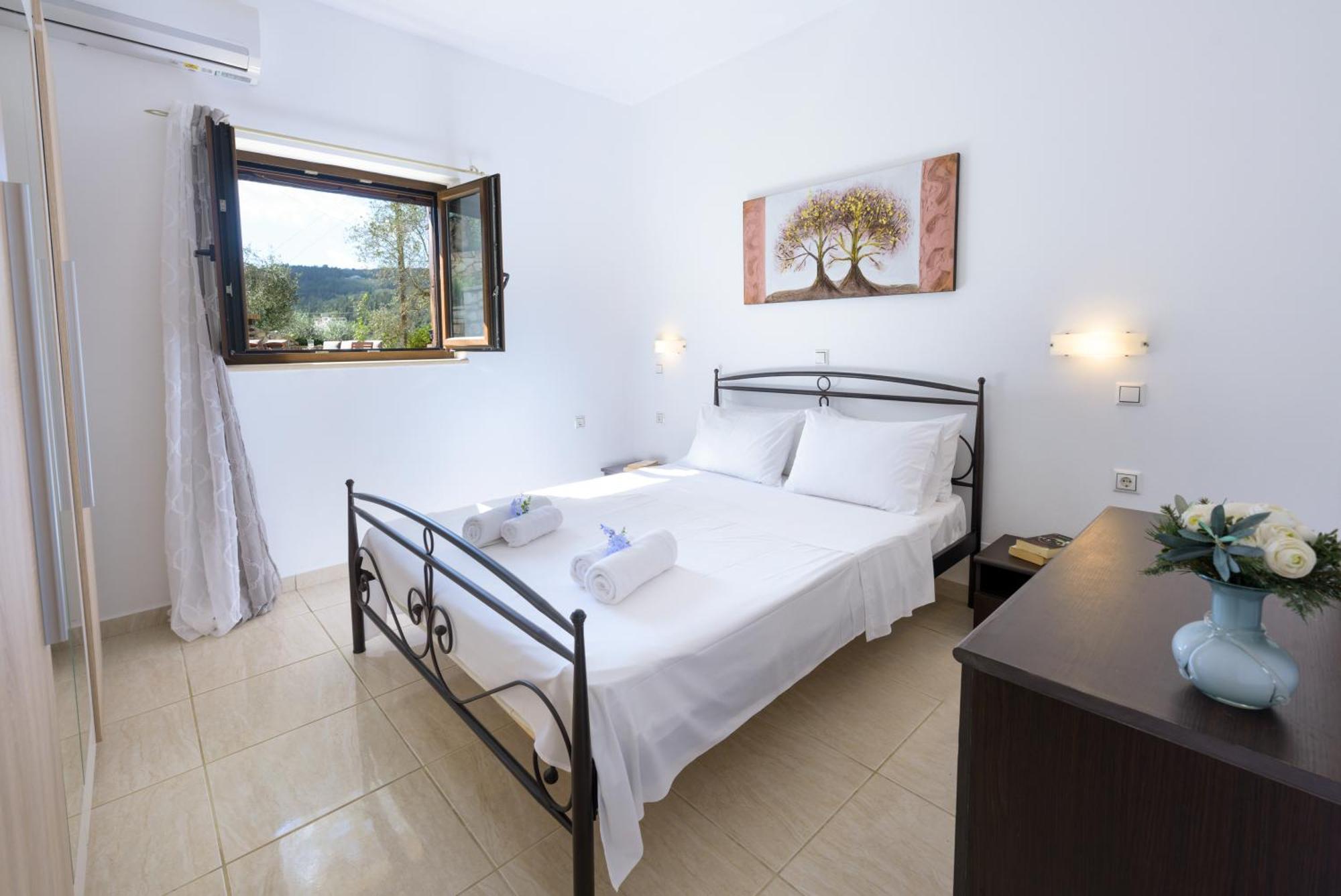 Villa Bougarini Haven Family Villa Rock Pool Oasis Ieromonachos 外观 照片