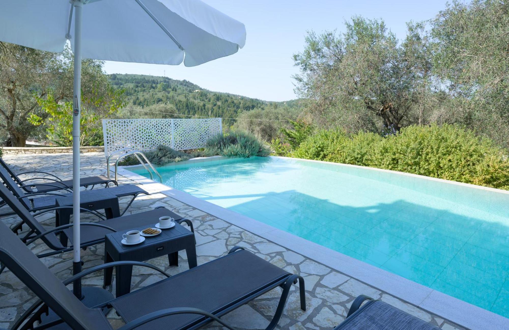 Villa Bougarini Haven Family Villa Rock Pool Oasis Ieromonachos 外观 照片
