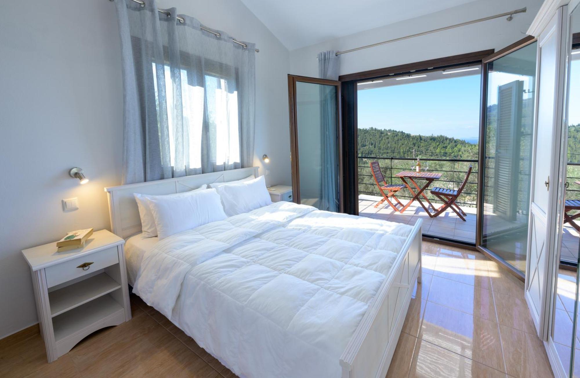 Villa Bougarini Haven Family Villa Rock Pool Oasis Ieromonachos 外观 照片