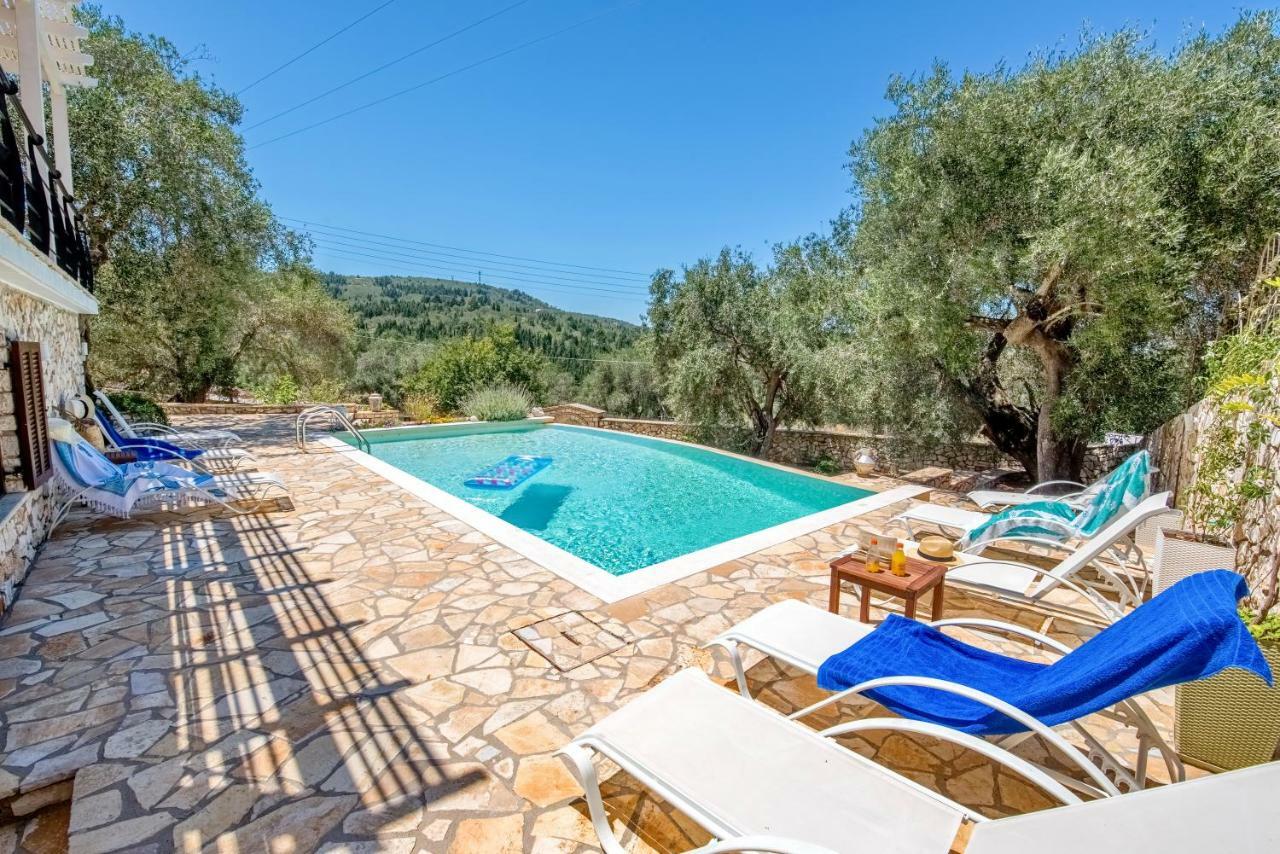Villa Bougarini Haven Family Villa Rock Pool Oasis Ieromonachos 外观 照片